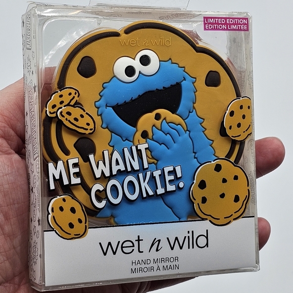 Wet n Wild x Sesame Street Cowabunga! Hand Mirror - Picture 4 of 4